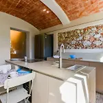 Ilary Apartment *