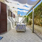 Ilary Apartment *