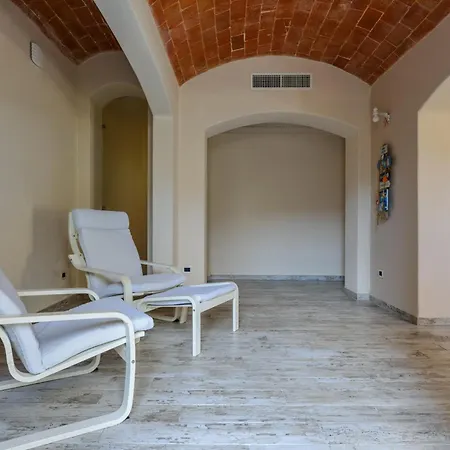 Ilary Apartment *