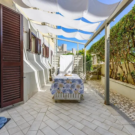 Ilary Appartement *